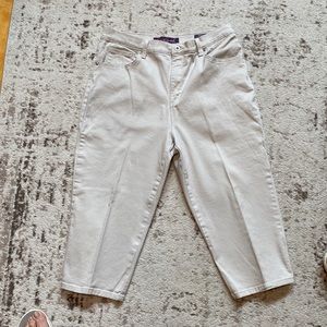 Gloria Vanderbilt Capris  Denim Amanda Sz 12